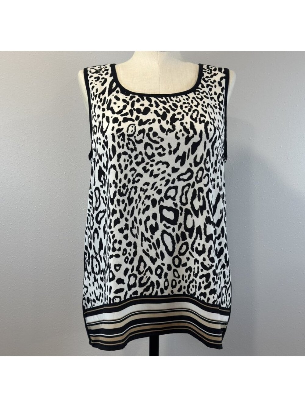 Chico's Sleeveless Blouse Womens XL Black Beige Animal Print Knit Scoop Neck NWT